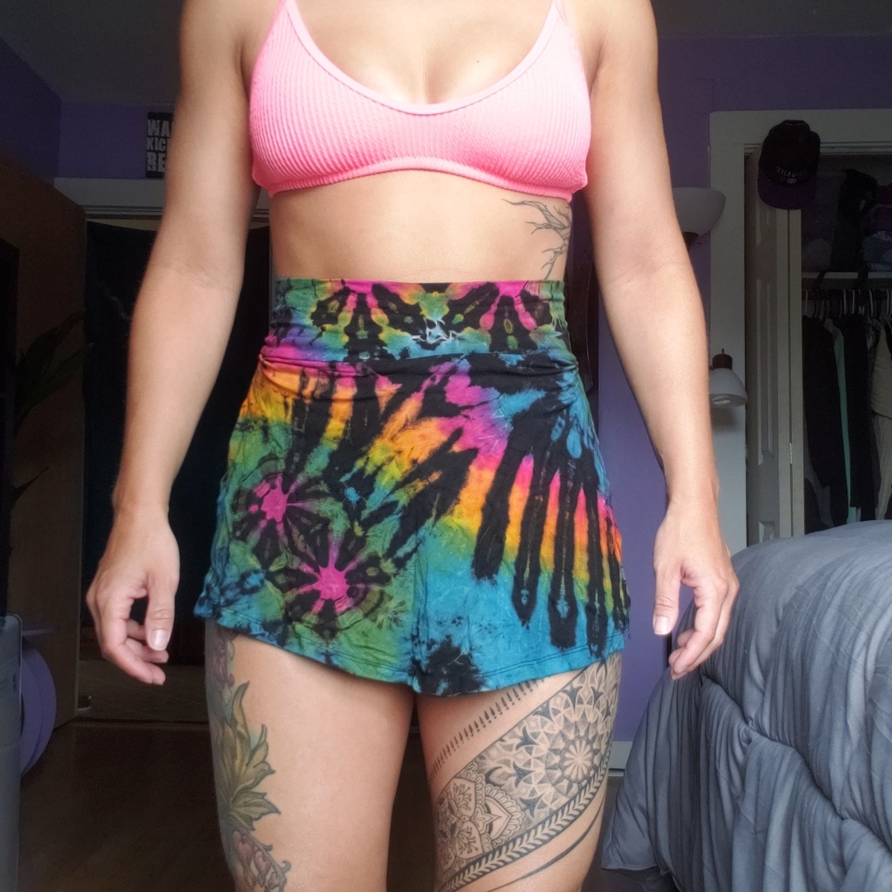 Handmade tie dye skort size XS budds bus shop boutique